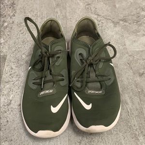 nike green sneakers